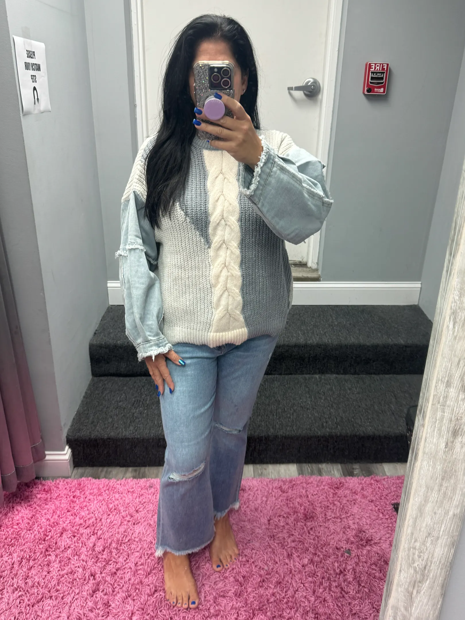 FRAYED DENIM SLEEVE COLORBLOCK SWEATER TOP - GREY